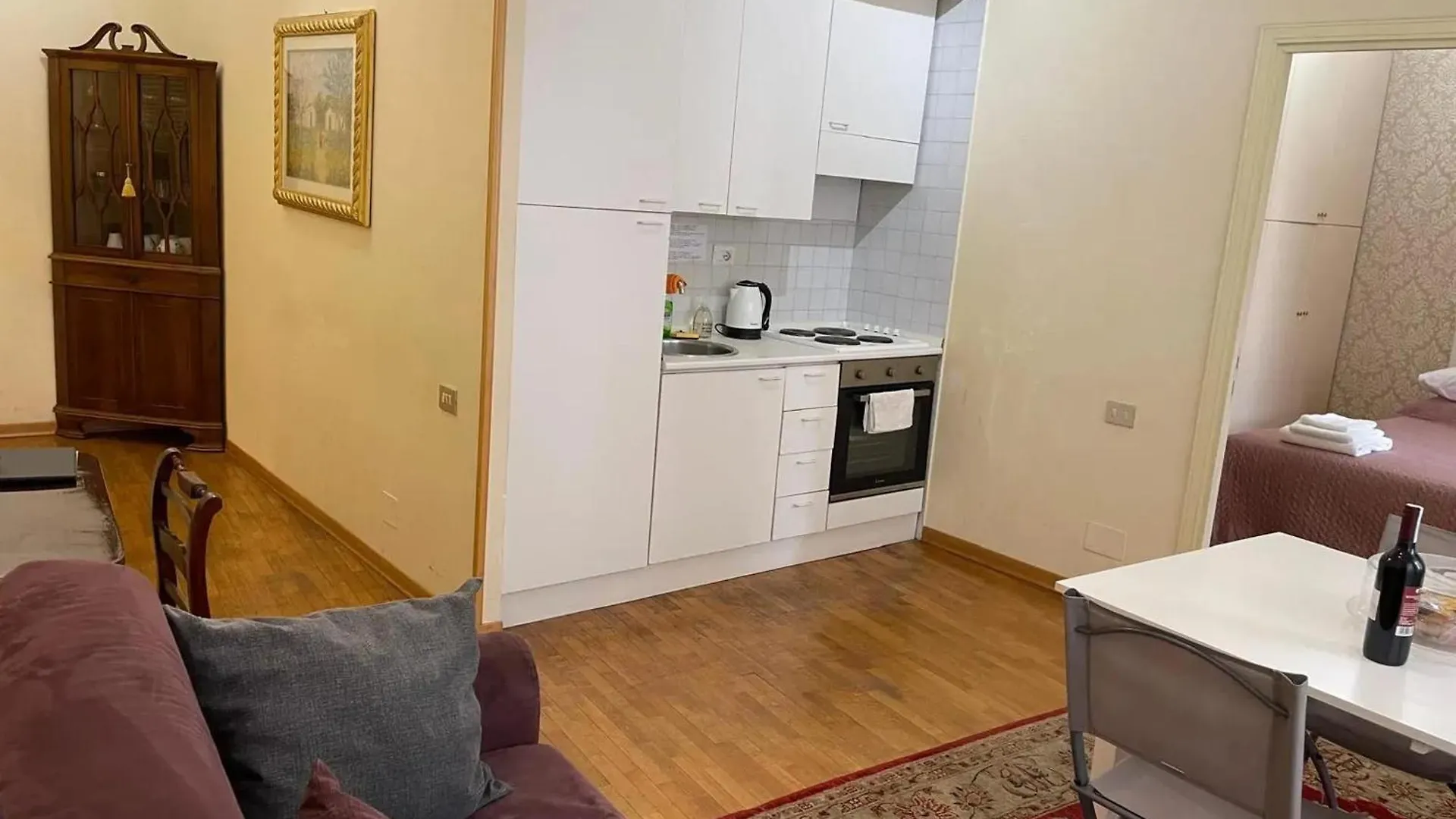Charming Apartment Near The Colosseum 60 Sqm 4 Pers Air Conditiond Rome