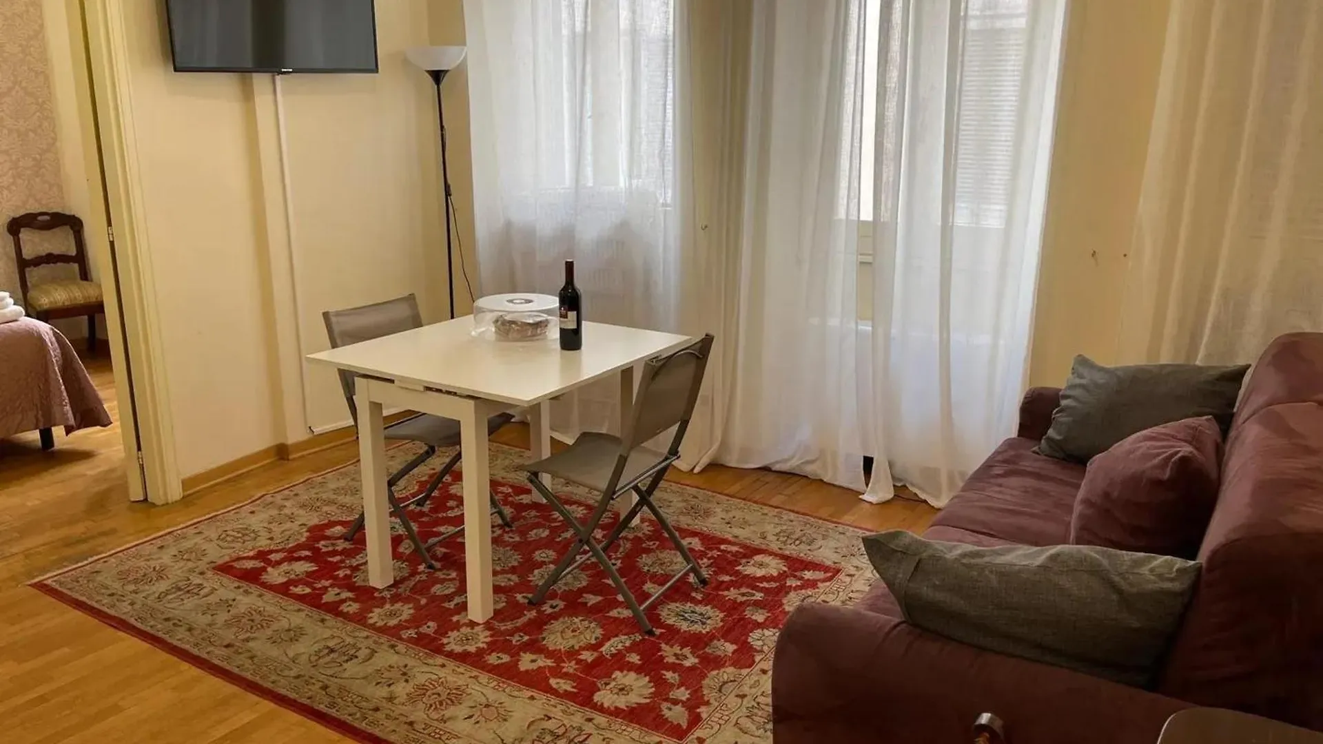 Charming Apartment Near The Colosseum 60 Sqm 4 Pers Air Conditiond Rome